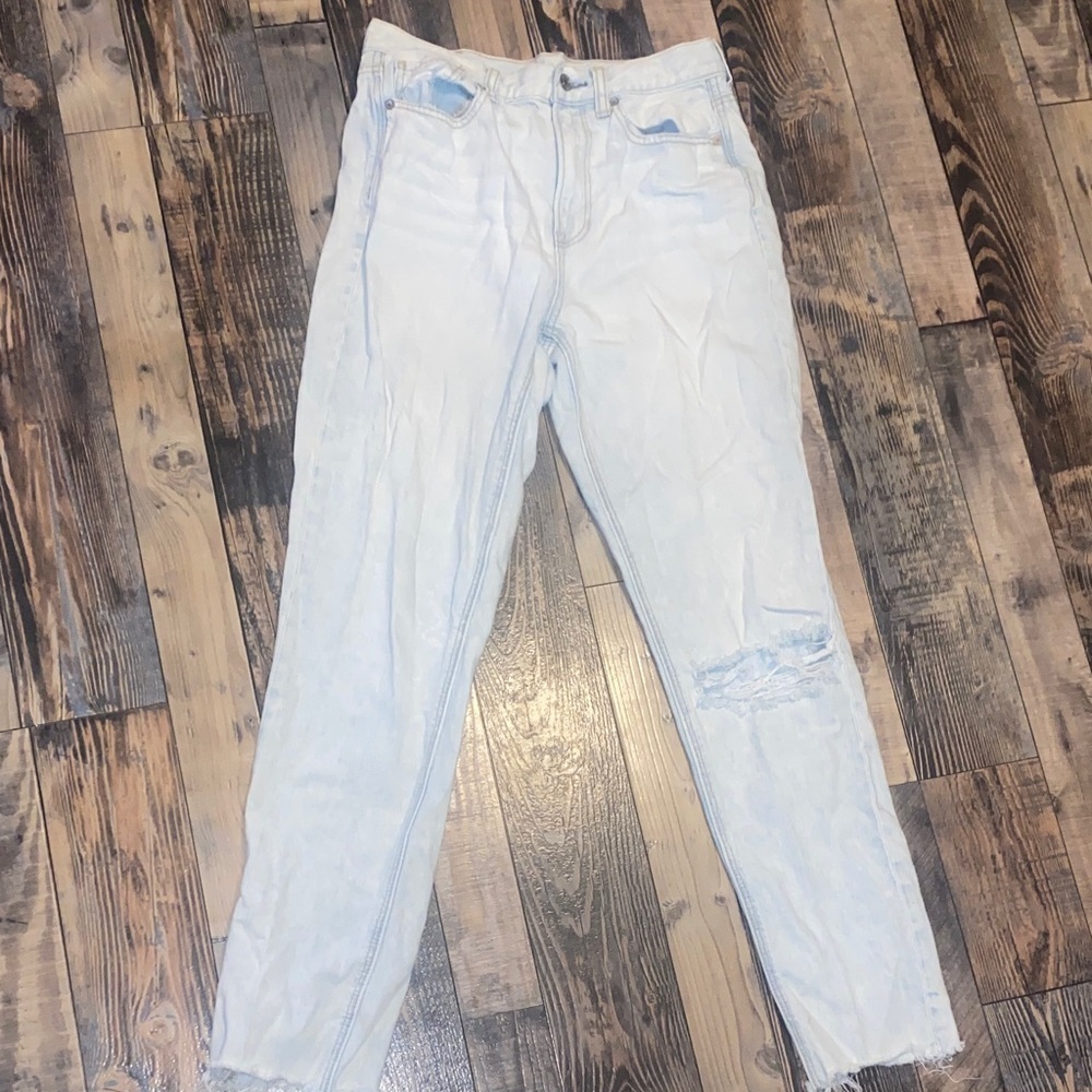 American Eagle Outfitters Light Blue Straight Leg Jeans - Picture 2 of 4